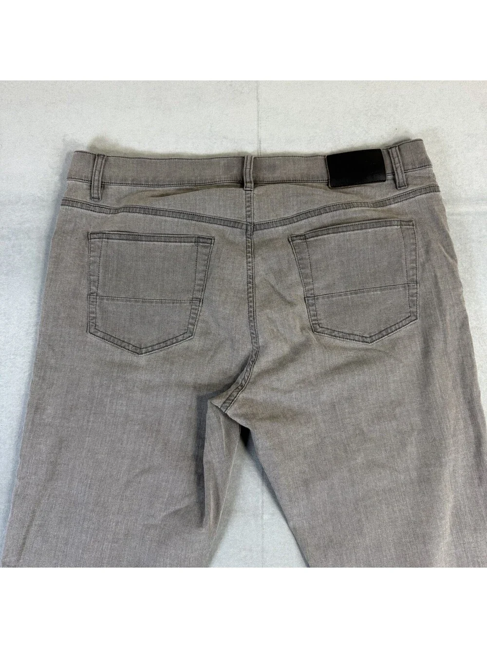 Travis Mathew Legacy Featherweight Jeans Mens 35x32 Gray Stretch Performance